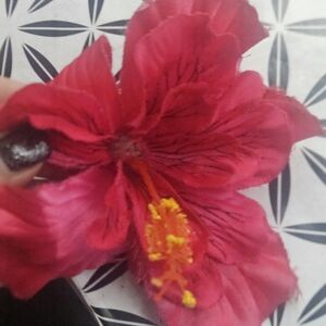 Elegant Red Floral Hair Clip